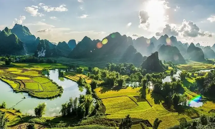 Khám Phá 15 Địa Điểm Du Lịch Cao Bằng Hấp Dẫn Cho Du Khách