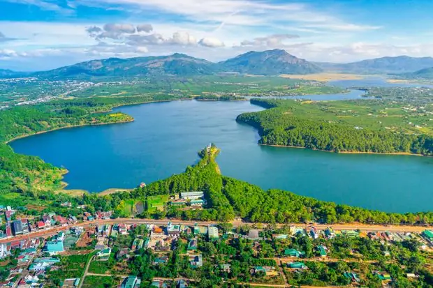 Khám Phá 12 Địa Điểm Du Lịch Gia Lai Hấp Dẫn Cho Mọi Lứa Tuổi Khám Phá 12 Địa Điểm Du Lịch Gia Lai Hấp Dẫn Cho Mọi Lứa Tuổi