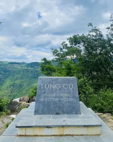 Điểm Cực Việt Nam: Vị Trí, Tọa Độ & Thay Đổi Điểm Cực Việt Nam: Vị Trí, Tọa Độ & Thay Đổi