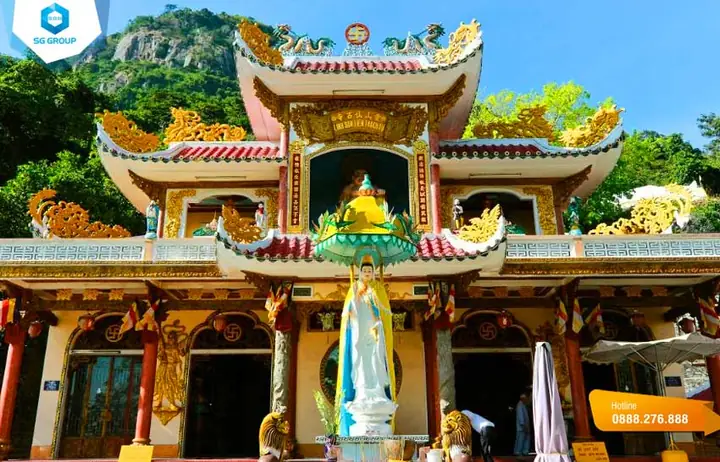 Khám Phá Điện Bà Linh Sơn Thánh Mẫu: Lịch Sử, Kiến Trúc, Lễ Hội