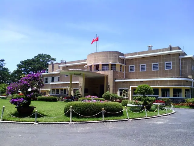 Khám Phá Dinh 3 Đà Lạt: Lịch Sử, Kiến Trúc Và Trải Nghiệm
