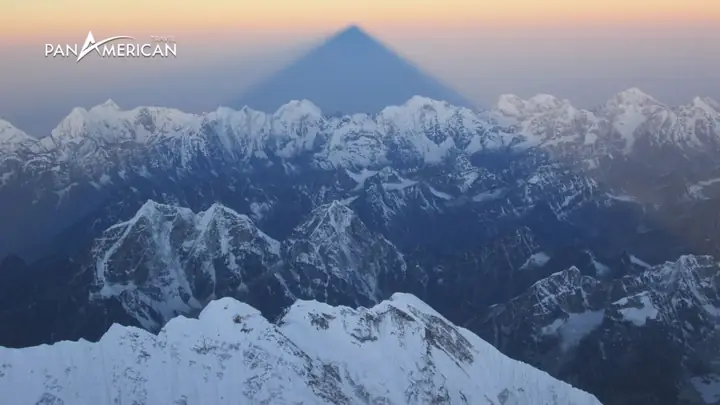 Đỉnh Everest Nhìn Từ Trên Cao: Trải Nghiệm Tầm Nhìn Tuyệt Đối