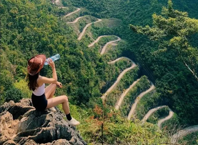 Khám Phá Tây Côn Lĩnh: Nóc Nhà Đông Bắc Hùng Vĩ