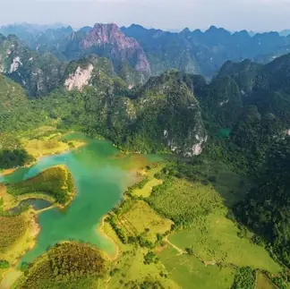 Thảo Nguyên Đồng Lâm Lạng Sơn: Cẩm Nang Khám Phá Thiên Đường Nước Giữa Lòng Núi Thảo Nguyên Đồng Lâm Lạng Sơn: Cẩm Nang Khám Phá Thiên Đường Nước Giữa Lòng Núi