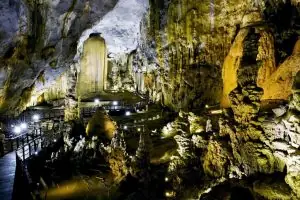 Động Thiên Đường Quảng Bình: Cẩm Nang Khám Phá Thiên Cung Dưới Lòng Đất Động Thiên Đường Quảng Bình: Cẩm Nang Khám Phá Thiên Cung Dưới Lòng Đất