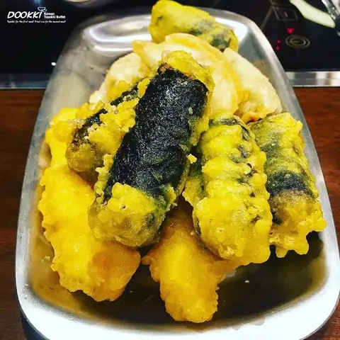 Review Dookki Vincom Đồng Khởi: Buffet Tokbokki Tự Chọn Đỉnh Cao Tại Trung Tâm Sài Gòn Review Dookki Vincom Đồng Khởi: Buffet Tokbokki Tự Chọn Đỉnh Cao Tại Trung Tâm Sài Gòn