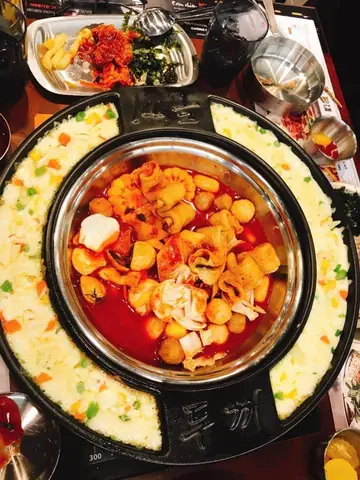 Review Dookki Vincom Đồng Khởi: Buffet Tokbokki Tự Chọn Đỉnh Cao Tại Trung Tâm Sài Gòn Review Dookki Vincom Đồng Khởi: Buffet Tokbokki Tự Chọn Đỉnh Cao Tại Trung Tâm Sài Gòn