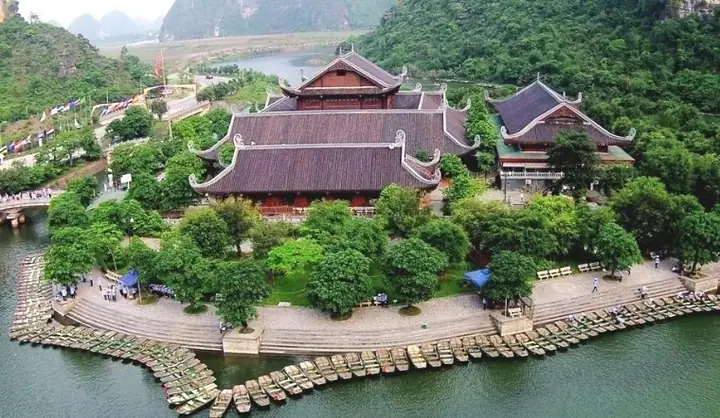 Du Lịch Hoa Lư Ninh Bình: Cẩm Nang Khám Phá Thành Phố Di Sản Văn Hóa