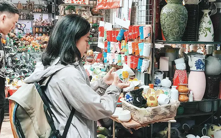 Khám Phá Làng Gốm Bát Tràng – Hướng Dẫn Du Lịch Cho Người Yêu Nghệ Thuật