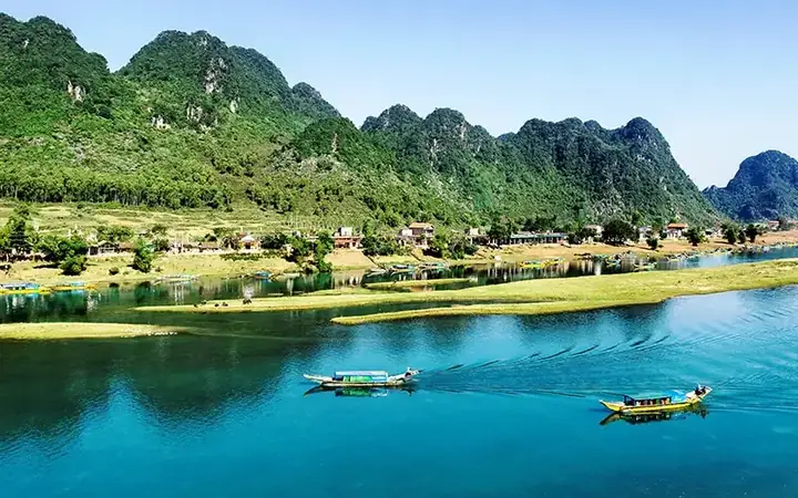 Khám Phá 15 Địa Điểm Du Lịch Quảng Bình Hấp Dẫn Cho Du Khách