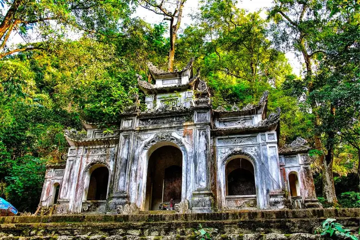 Cẩm Nang Du Lịch Sầm Sơn 2 Ngày 1 Đêm: Lịch Trình Chi Tiết Và Mẹo Tiết Kiệm
