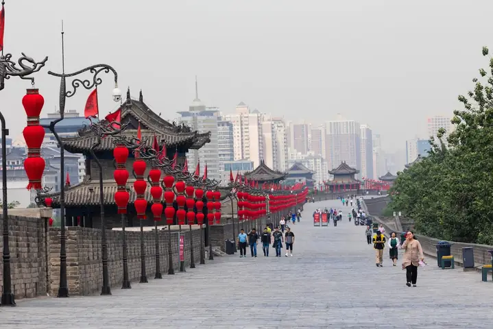 Du Lịch Tây An Trung Quốc: Hướng Dẫn Chi Tiết Cho Chuyến Đi Khám Phá Vùng Đất Lịch Sử Và Thiên Nhiên Du Lịch Tây An Trung Quốc: Hướng Dẫn Chi Tiết Cho Chuyến Đi Khám Phá Vùng Đất Lịch Sử Và Thiên Nhiên