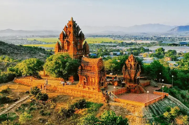 Khám Phá Tháp Chàm Ninh Thuận – Di Tích Chăm Cho Du Lịch
