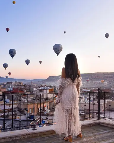 Cẩm Nang Du Lịch Cappadocia: Trải Nghiệm Bay Khinh Khí Cầu Đỉnh Cao Từ A Đến Z