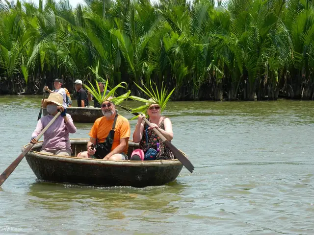 Du Lịch Thuyền Thúng Hội An: Trải Nghiệm Du Thuyền Trên Sông Thu Bồn