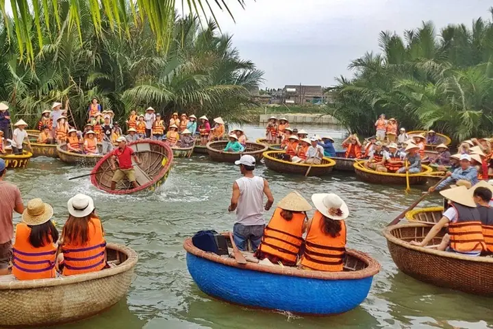 Du Lịch Thuyền Thúng Hội An: Trải Nghiệm Du Thuyền Trên Sông Thu Bồn
