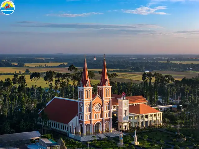 Du Lịch Tiểu Cần Trà Vinh: Khám Phá Viên Ngọc Văn Hóa Miền Tây
