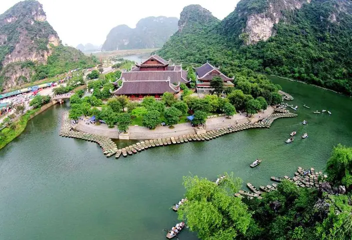Tour Tràng An 1 Ngày: Lịch Trình & Kinh Nghiệm