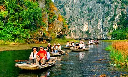 Hướng Dẫn Lịch Trình Du Lịch Tràng An – Bái Đính 1 Ngày Chi Tiết