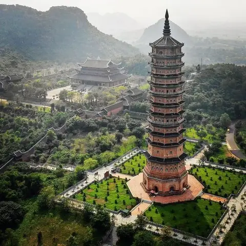 Hướng Dẫn Lịch Trình Du Lịch Tràng An – Bái Đính 1 Ngày Chi Tiết