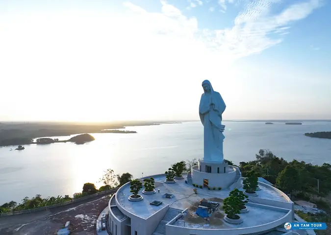 Đức Mẹ Núi Cúi: Điểm Hành Hương Tâm Linh Cao Nhất Vn Đức Mẹ Núi Cúi: Điểm Hành Hương Tâm Linh Cao Nhất Vn