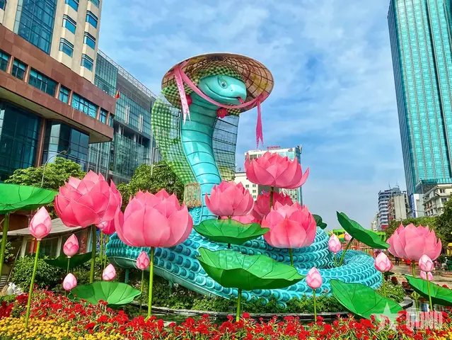 Khám Phá Đường Hoa Nguyễn Huệ – Điểm Đến Tết Nổi Bật Của Sài Gòn