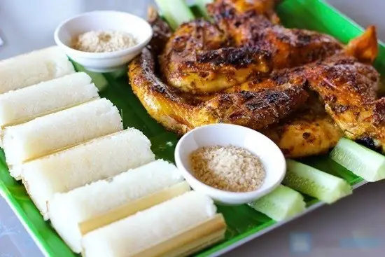 Khám Phá Gà Nướng Cơm Lam Cô Sinh – Hương Vị Núi Rừng Độc Đáo
