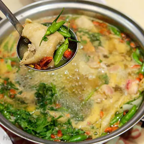 Gà Tiềm Ớt Hiểm Đà Lạt: Món Ăn Đậm Chất Thung Lũng Cần Thử