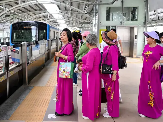 Cẩm Nang Hoàn Chỉnh Về Ga Xe Lửa Thành Phố Hồ Chí Minh: Từ Lịch Sử Đến Kinh Nghiệm Di Chuyển