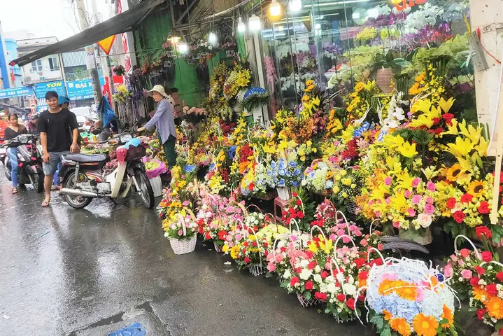 Giá Hoa Chợ Hồ Thị Kỷ: Cập Nhật Mức Giá, Xu Hướng Và Mẹo Mua Thông Minh