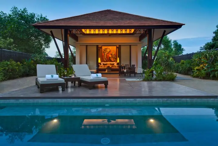 Banyan Tree Lăng Cô Huế: Đánh Giá Chi Tiết Về Giá Phòng, Tiện Nghi Và Trải Nghiệm Nghỉ Dưỡng