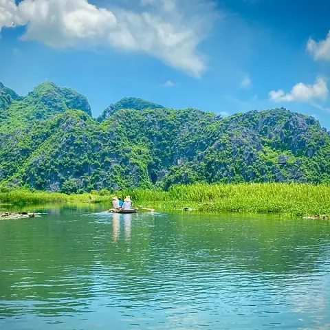 Gia Thắng Gia Viễn Ninh Bình: Tiểu Sử, Sự Nghiệp Và Đóng Góp