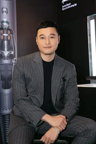Quang Vinh Và Sở Thích Du Lịch: Một Góc Nhìn Khác Từ Thiếu Gia Showbiz