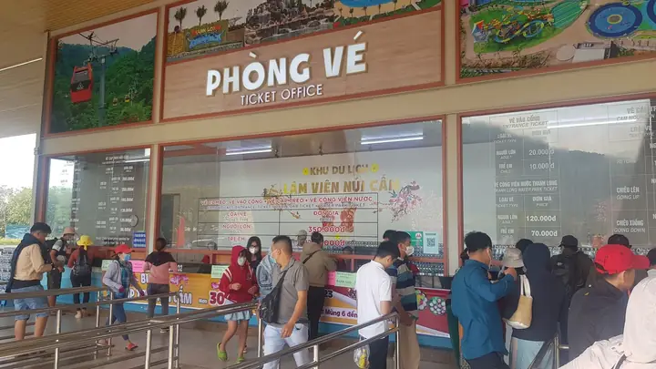 Đánh Giá Chi Tiết Giá Vé Cáp Treo Núi Cấm 2026: Có Đáng Tiền?