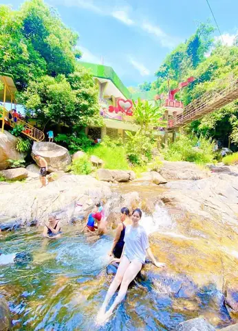 Giá Vé Vào Cổng Suối Chí Quảng Ngãi 2026: Đánh Giá Chi Tiết Và Mẹo Tiết Kiệm