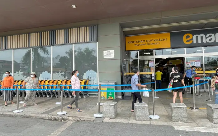 Đánh Giá Chi Tiết Siêu Thị Emart: Trải Nghiệm Mua Sắm Và Ẩm Thực Lý Tưởng Cho Du Khách