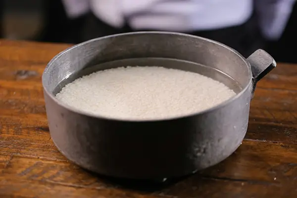 Bánh Chưng Ngày Tết: Cẩm Nang Trải Nghiệm Văn Hóa & Kỹ Thuật Gói Bánh Chuẩn Vị