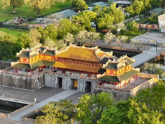 Đại Nội Huế: Lịch Sử & Kiến Trúc Cố Đô