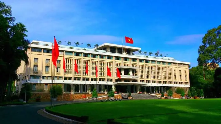 Khám Phá Lịch Sử Dinh Độc Lập – Hướng Dẫn Chi Tiết Cho Du Khách