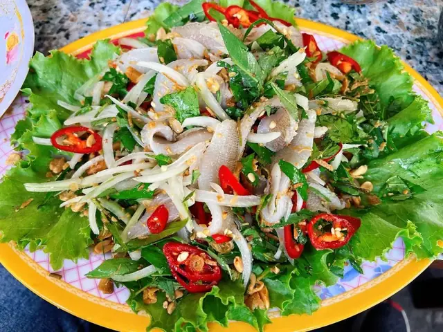 Gỏi Cá Mai Vũng Tàu: Trải Nghiệm Ẩm Thực Đậm Chất Biển Tại Quán Vườn Xoài Gỏi Cá Mai Vũng Tàu: Trải Nghiệm Ẩm Thực Đậm Chất Biển Tại Quán Vườn Xoài