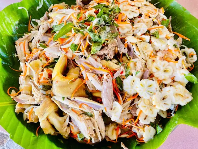 Gỏi Gà Măng Cụt: Món Ăn Đặc Trưng Không Thể Bỏ Lỡ Ở Miền Tây Gỏi Gà Măng Cụt: Món Ăn Đặc Trưng Không Thể Bỏ Lỡ Ở Miền Tây