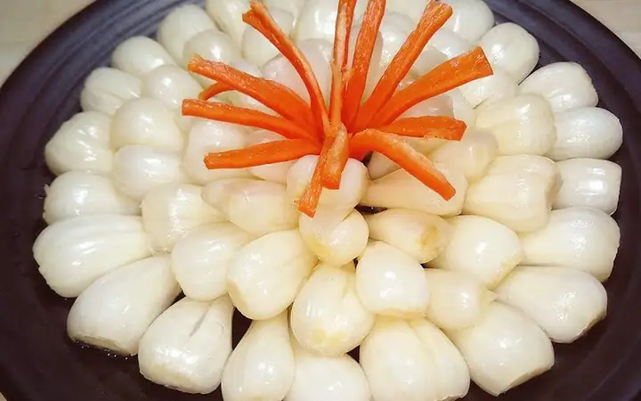 Cẩm Nang Mâm Cỗ Ngày Tết Miền Nam: Bí Quyết Bày Biện, Lựa Chọn Món Ăn & Ý Nghĩa Văn Hóa