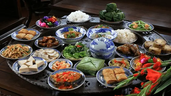 Khám Phá 30 Món Ăn Truyền Thống Ngày Tết Cho Ba Miền