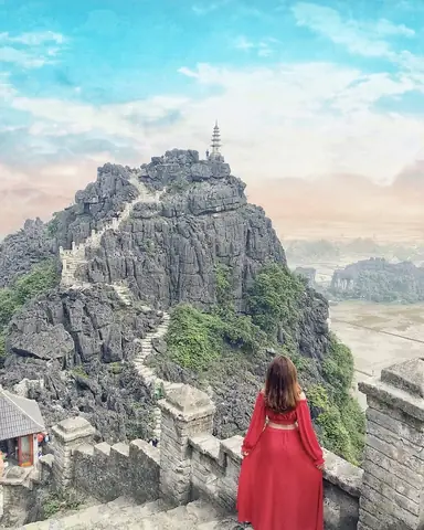 Hang Múa Ninh Bình: Cẩm Nang Khám Phá 'vạn Lý Trường Thành' Thu Nhỏ