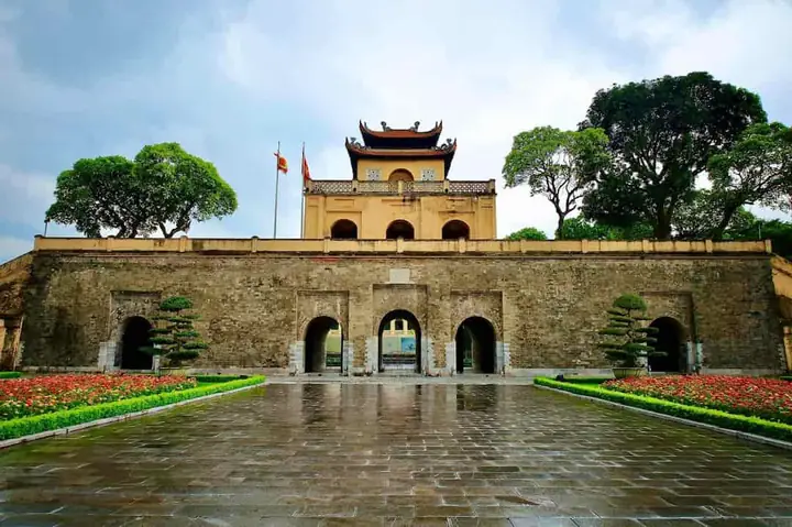 Hậu Lâu Hoàng Thành Thăng Long: Di Tích Lịch Sử Và Khảo Cổ Học Hậu Lâu Hoàng Thành Thăng Long: Di Tích Lịch Sử Và Khảo Cổ Học