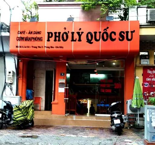 Phở Lý Quốc Sư: Đánh Giá Chi Tiết Quán Phở Bò Truyền Thống Hà Nội