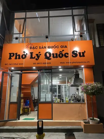 Phở Lý Quốc Sư: Đánh Giá Chi Tiết Quán Phở Bò Truyền Thống Hà Nội
