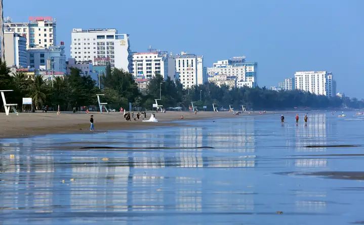 Khám Phá Bãi Biển Sầm Sơn: Hướng Dẫn Du Lịch Chi Tiết