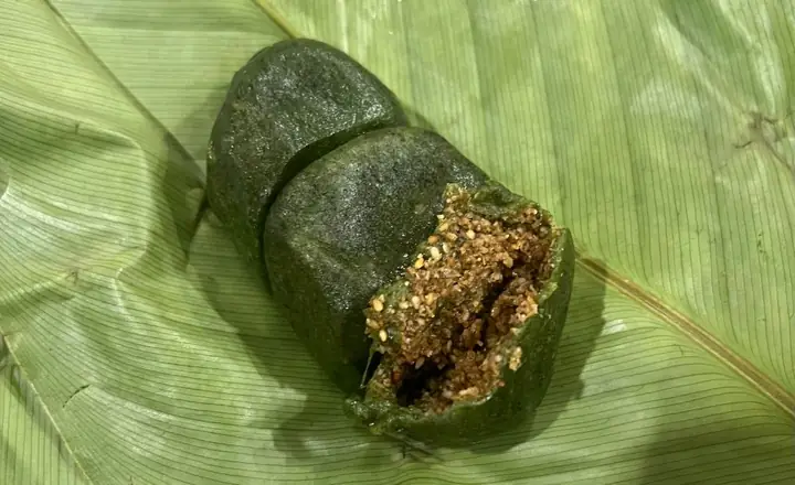 Bánh Ngải Lạng Sơn: Đặc Sản Xanh Mướt Từ Vùng Cao