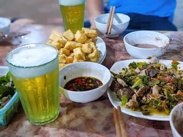 Khám Phá 10 Quán Bia Hơi Hà Nội Đậm Đà Dành Cho Người Yêu